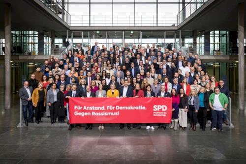 Die SPD-Bundestagsfraktion. Für Anstand. Für Demokratie. Gegen Rassismus!